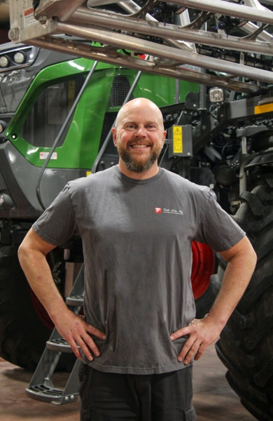 Image of Eldon Kalinocha